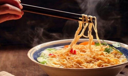 Makan Mie Instan Tidak Sehat? Ini Fakta Sebenarnya!